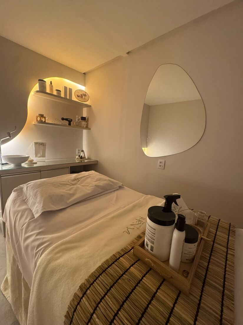 Sala de atendimento da Nahi Clinic Spa